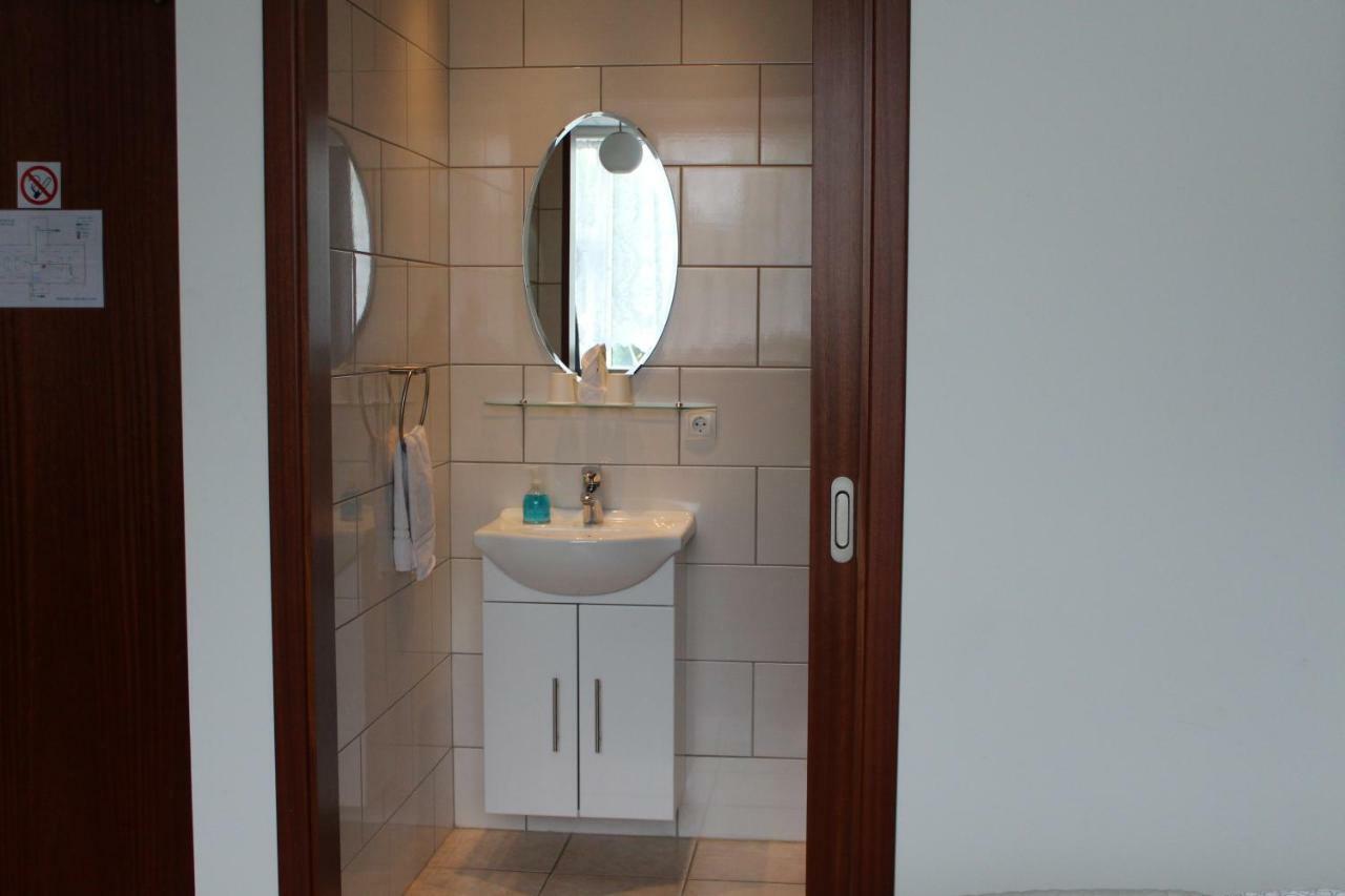 Hotel Grasteinn - Airport Hotel Keflavík Екстериор снимка