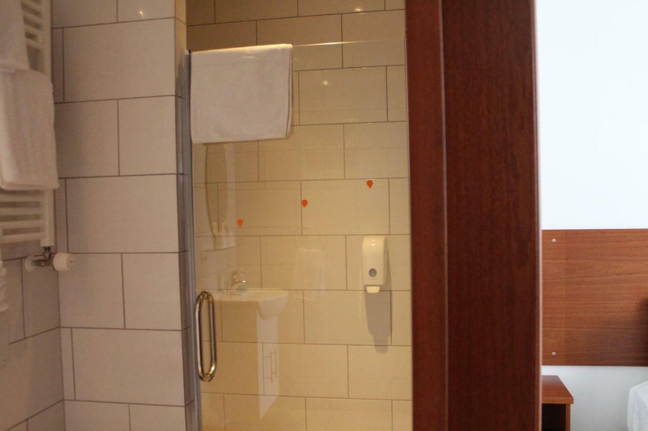Hotel Grasteinn - Airport Hotel Keflavík Екстериор снимка